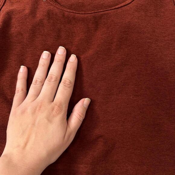 L Womens Apana Womens Red Active Athletic Cropped Tank Top w/ Sports Bra - Picture 5 of 5